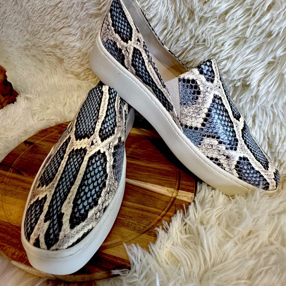 Vince ( Brand New ) designer Saxon 2 Slip On Sneakers in Snake skin Print shoe